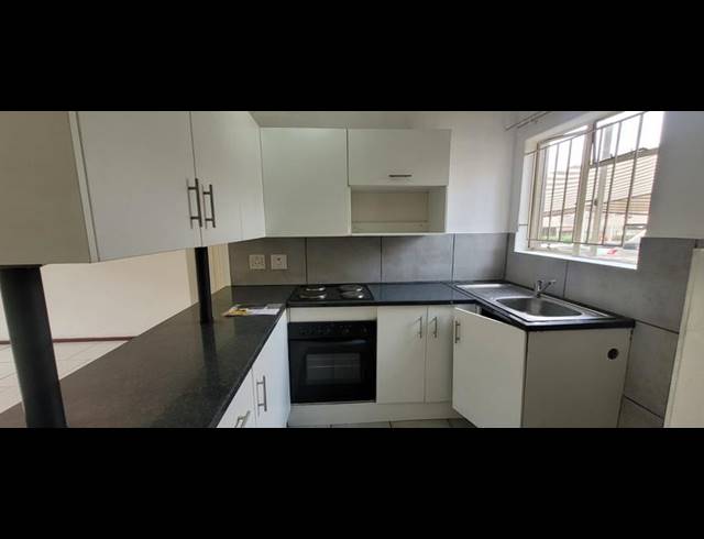 2 BEDROOM TOWNHOUSE FOR SALE IN BRACKENDOWNS